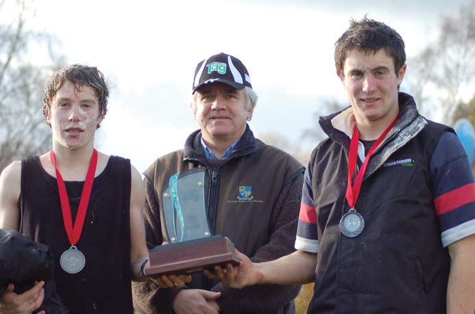 NZYF 경연대회는 젊은이들의 축제다. 사진은 2010년 전국단위 결승전에서 수상한 주니어회원.