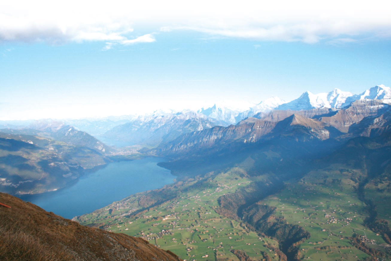 알프스 산맥에 자리한 농가는 문화경관을 지키는 역할을 한다.