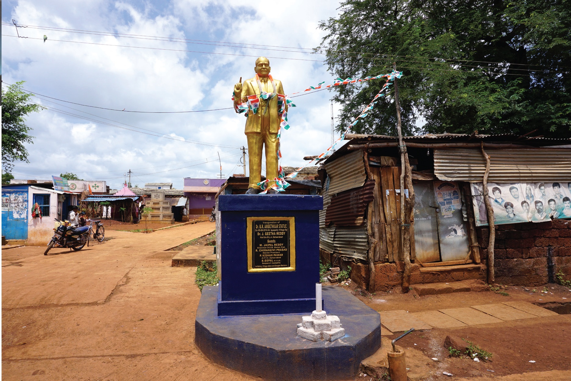 인도 헌법을 만든 달리트 출신 정치가 암베드카르 동상
