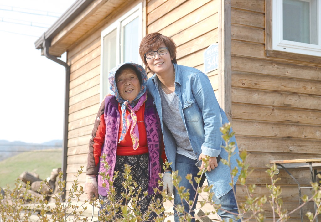 김용자 대표의 어머니 장금원(83) 씨는 70여 년 농사를 이어온 베테랑 농민으로, 김 대표가 이끄는 사업을 든든하게 지탱하는 중요한 파트너다.
